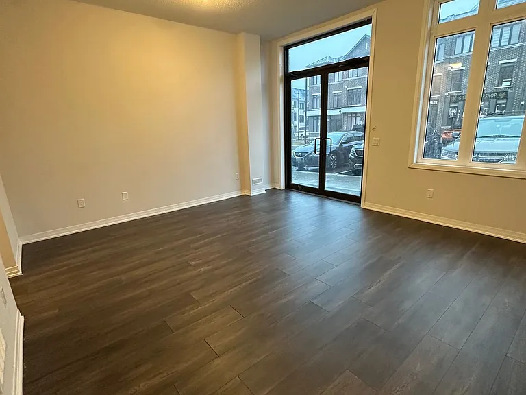 585 Colborne St E #106 — Photo 23