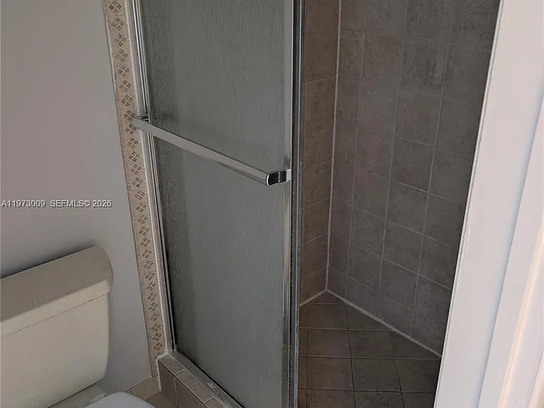13511 NE 24th Pl — Photo 6