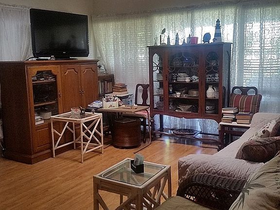 5th image of 1543 Merion Way APT 45E