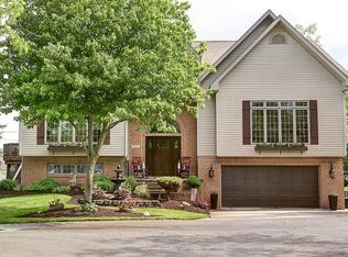 3827 E Club Blvd, Port Clinton, OH 43452