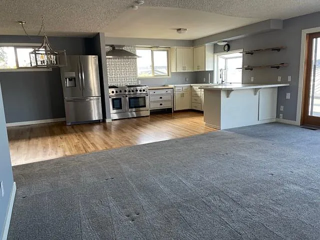740 Berg Ct NW — Photo 11