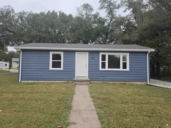 1600 Westwood Blvd, Junction City, KS 66441