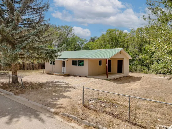 414 Vigil St, Taos, NM 87571