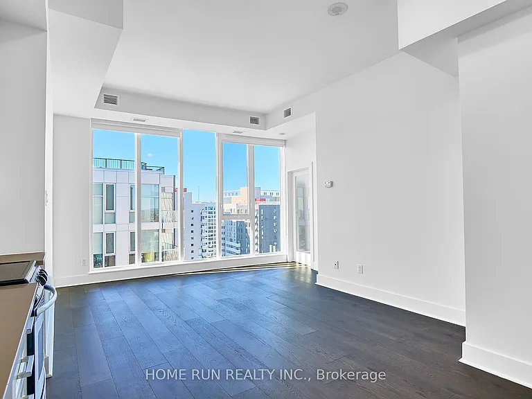 40 Nepean St #2703 — Photo 9