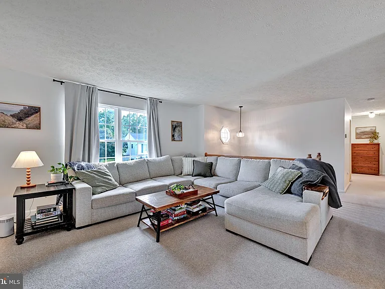 350 Long Meadow Way — Photo 6