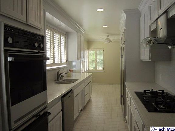 4th image of 2151 Melville Dr