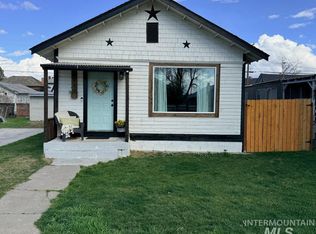 326 Montana St, Gooding, ID 83330