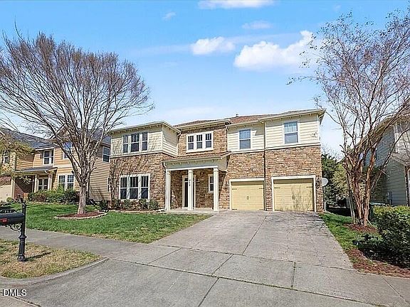 2nd image of 712 Pierside Dr