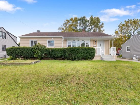 1217 Blake AVENUE, South Milwaukee, WI 53172