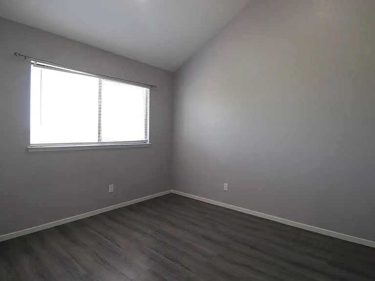 432 N Center Ct — Photo 11
