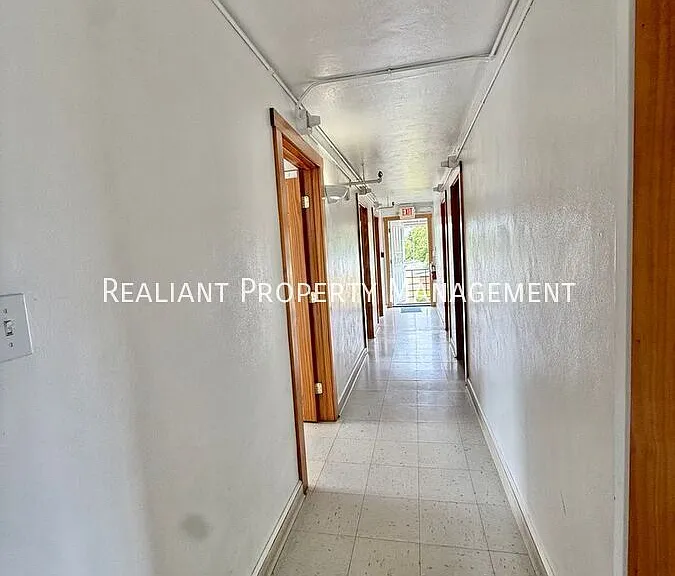312 W State St #4 — Photo 6
