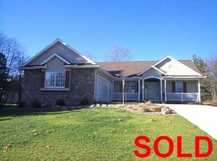 61610 Raintree Blvd, Sturgis, MI 49091