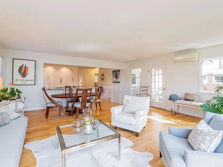 324 Parkway St — Photo 3
