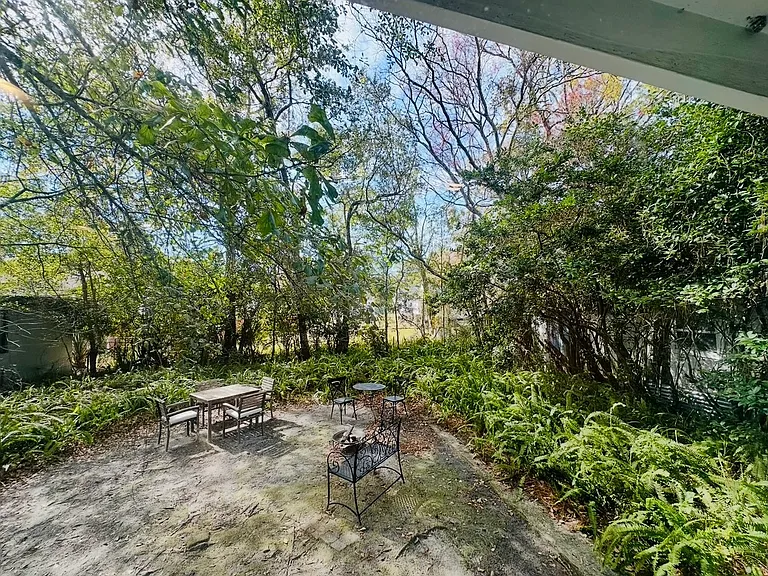 1282 Ingleside Ave — Photo 17