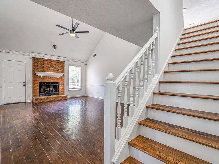 8483 Timber Creek Dr — Photo 24