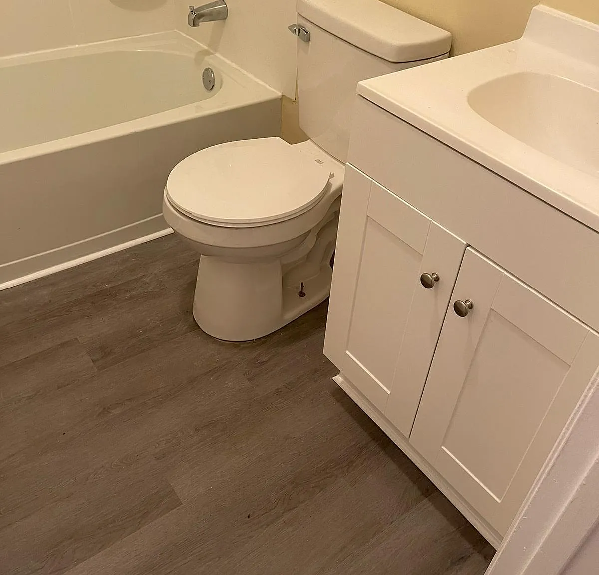 620 Meares St — Photo 3