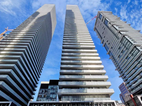 50 Charles St E #3906, Toronto, ON M4Y 0C3