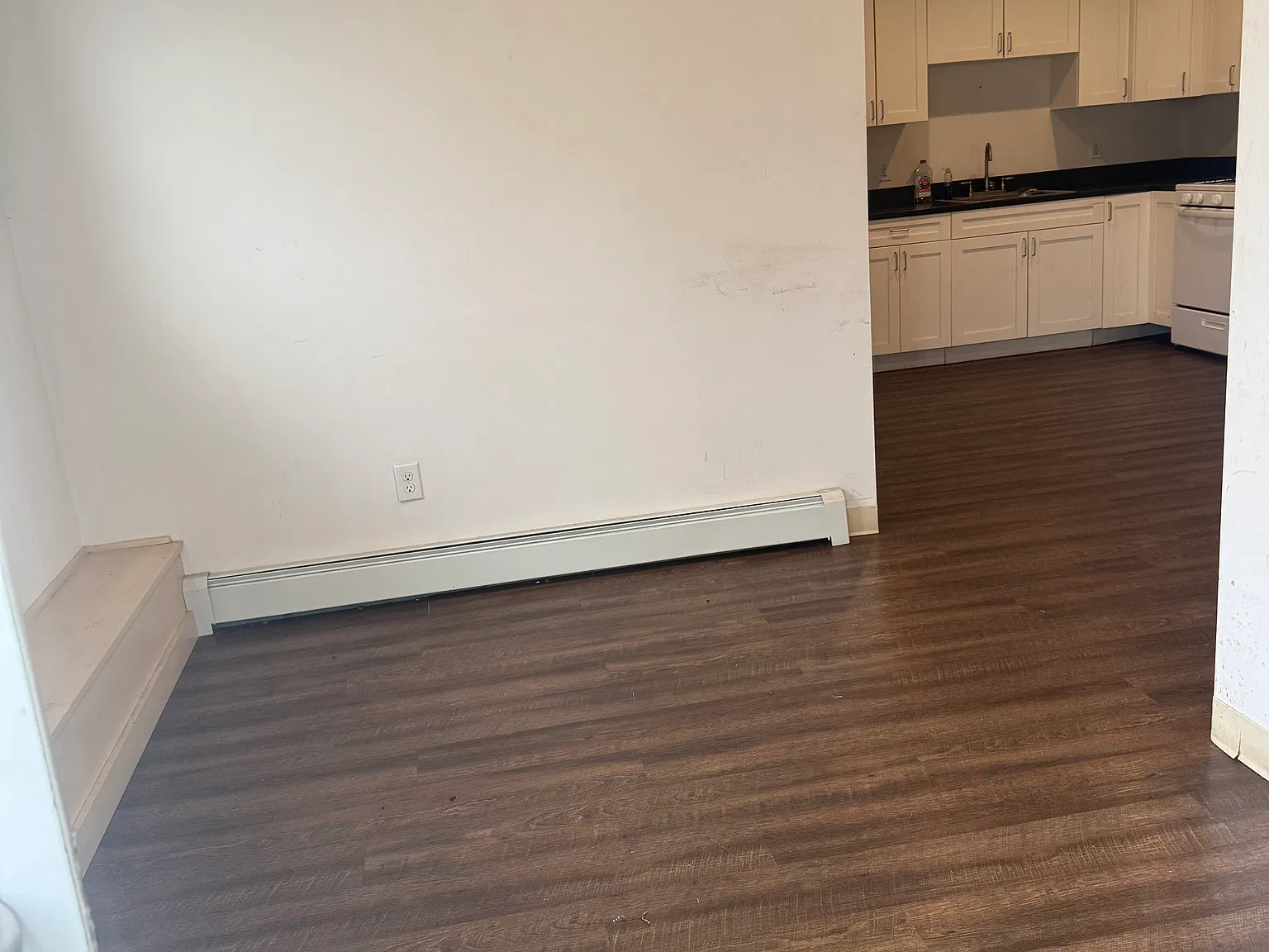 2 bed, 1000 sqft, $1,200 — Photo 3