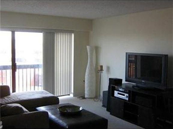 5th image of 15 N Beacon St APT 303