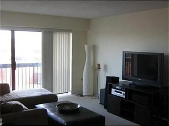 15 N Beacon St #303 — Photo 5
