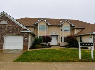 674 Tollis Pkwy #C, Broadview Heights, OH 44147