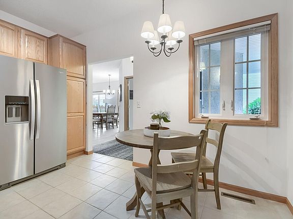 5th image of 17688 Glasgow Way
