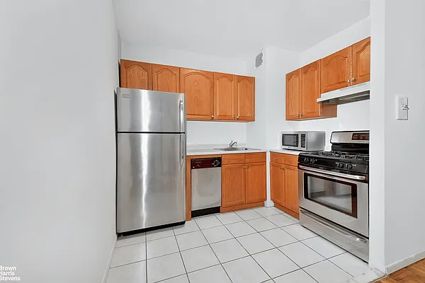 Rented by Brown Harris Stevens | media 1