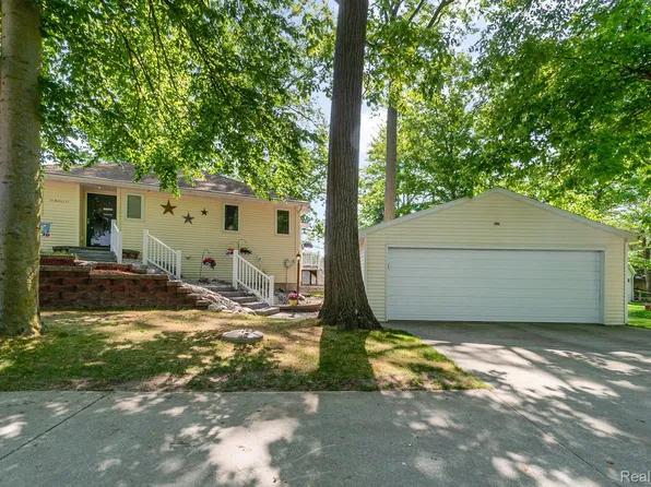 111 Maple, Stanton, MI 48888