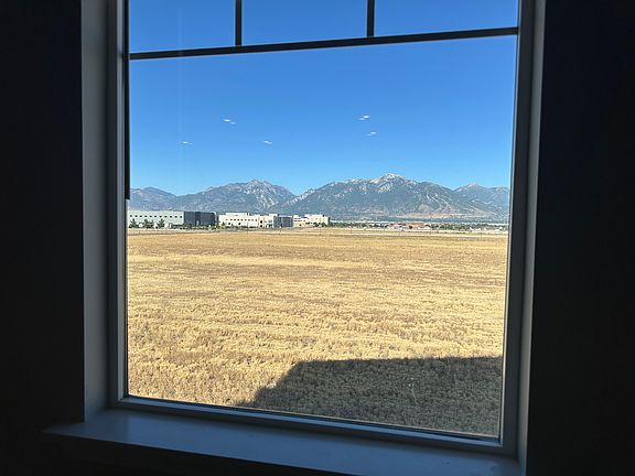 4th image of 4199 W Gunlock Park Ct