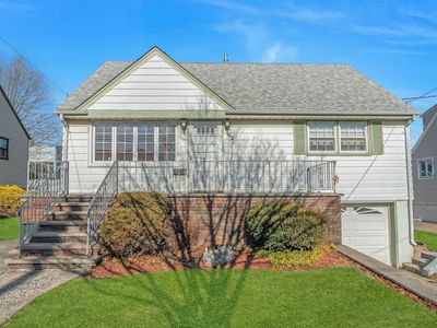 92 Huber St, Secaucus, NJ, 07094