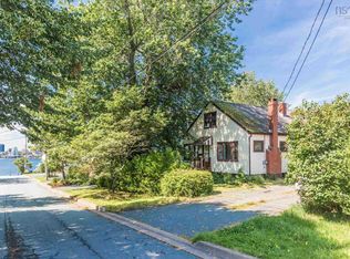 18 Cuisack St, Dartmouth, NS B2Y2L6