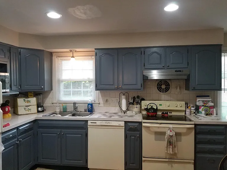 Updated eat-in kitchen. Big Appliances stay.