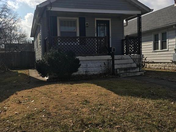 2nd image of 1024 Queen Ave