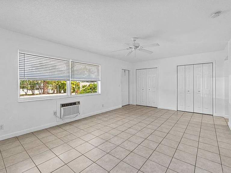 751 Hummingbird Way #1 — Photo 8