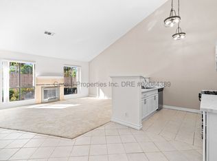 16762 Viewpoint Ln APT 3, Huntington Beach, CA 92647