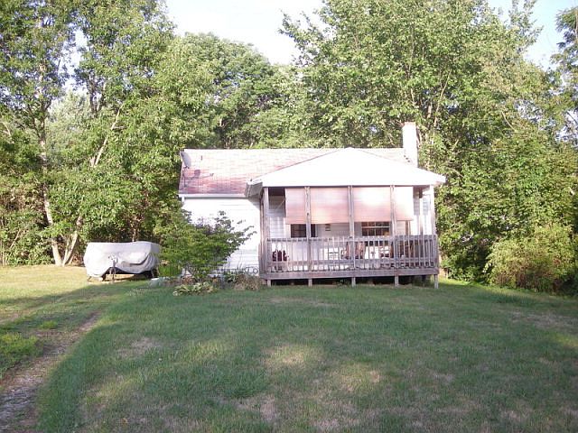 2nd image of 64 Stewart Rd N