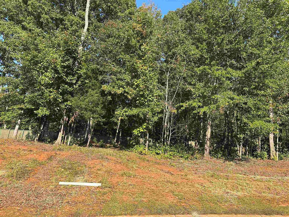 2nd image of 3027 English Cottage Way