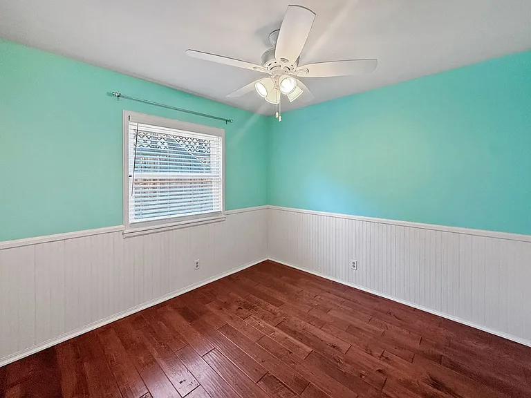 1934 Donahue Dr — Photo 13