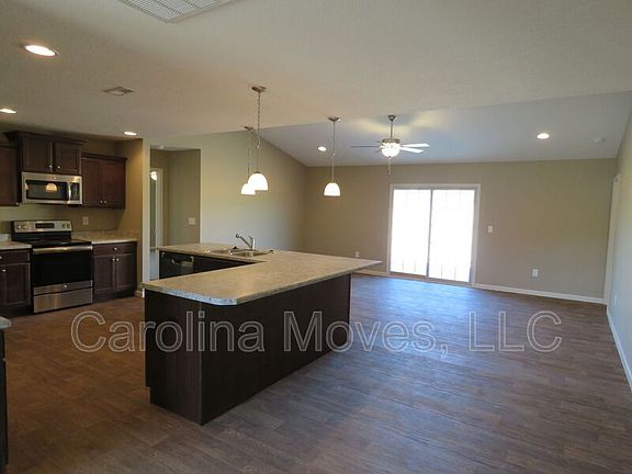 4th image of 454 Peaksview Dr