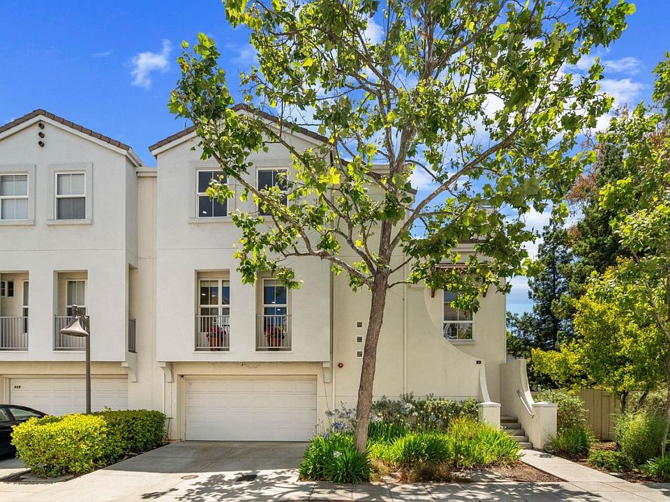 1st image of 111 Montelena Ct