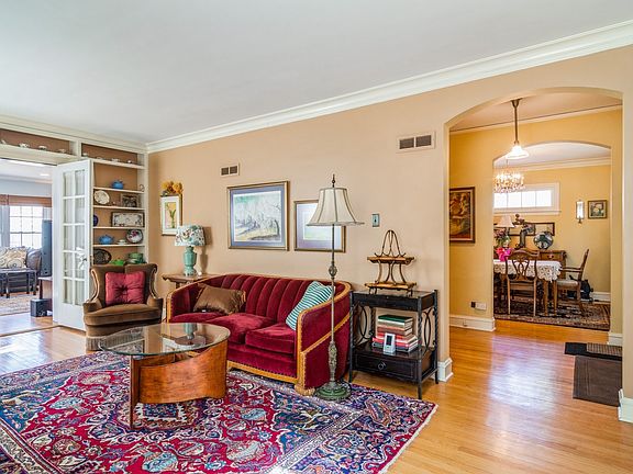 3rd image of 5008 Pratt Ave