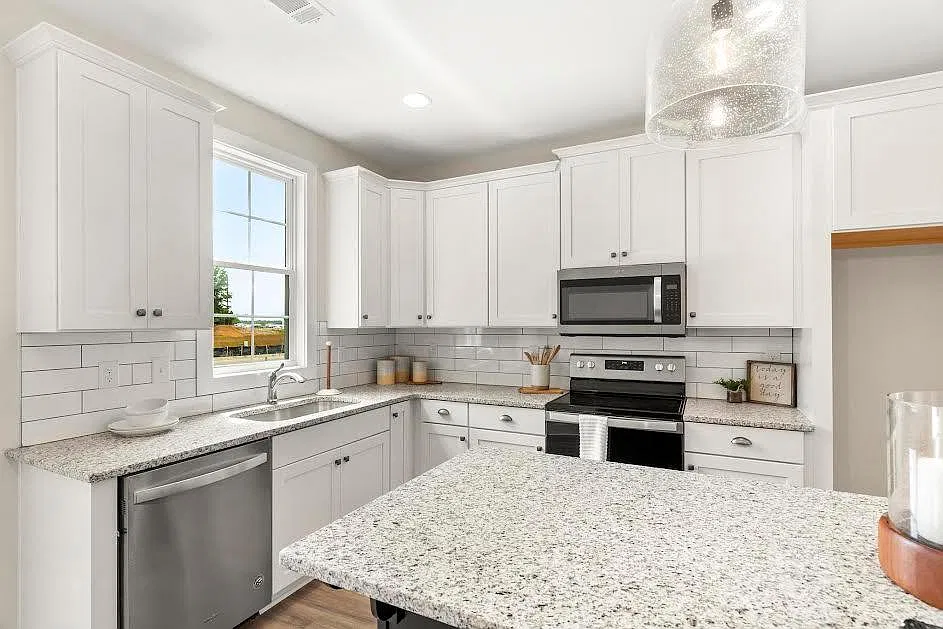 702 Cyprus Cove Dr — Photo 3