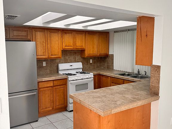 3rd image of 15473 Turnbull Dr