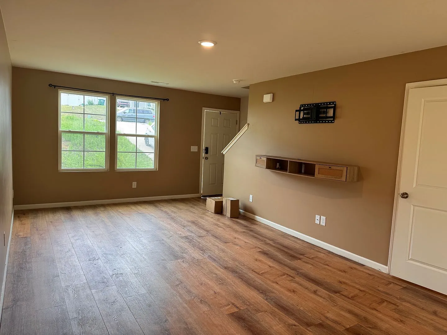 2 Story 3 Bed, 2.5 Bath Home Located In Denton!! — Photo 3
