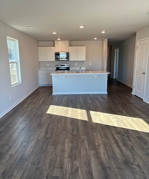 1405 Prescott Ln — Photo 6