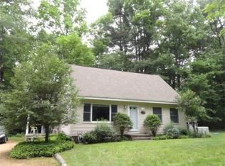 221 Arnold Rd, Sturbridge, MA 01518
