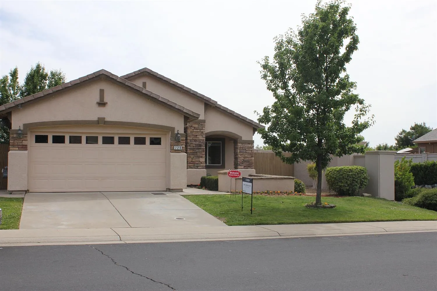 729 Hillswick Cir photo 1