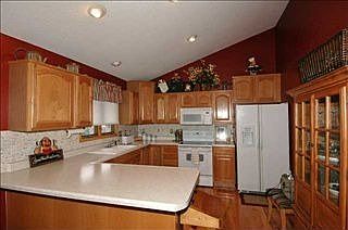 5th image of 1602 Ashwood Dr