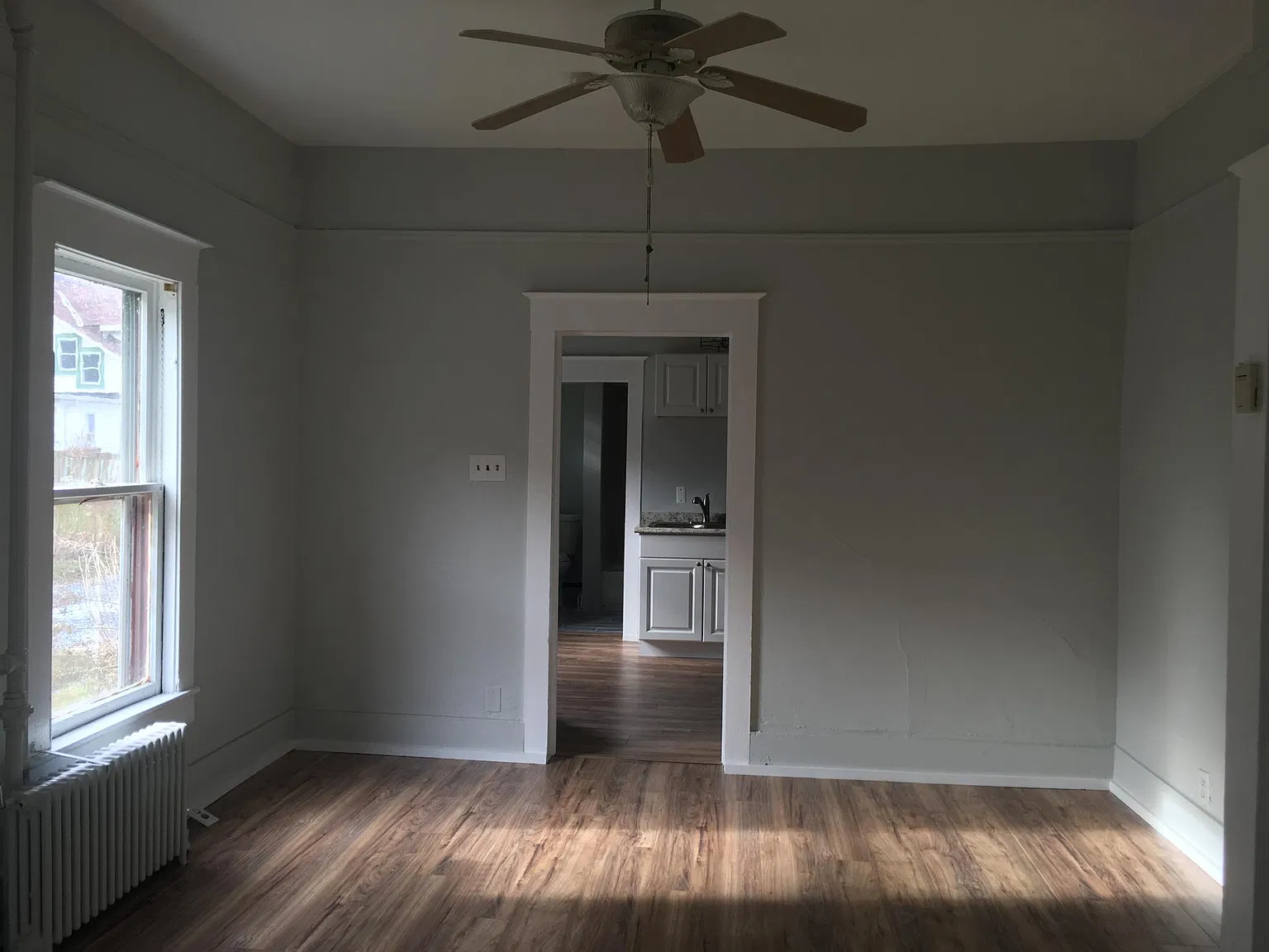 3 bed, 1200 sqft, $1,450 — Photo 4