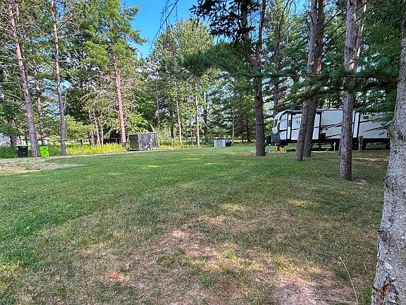 5th image of 1923 Berkshire Dr